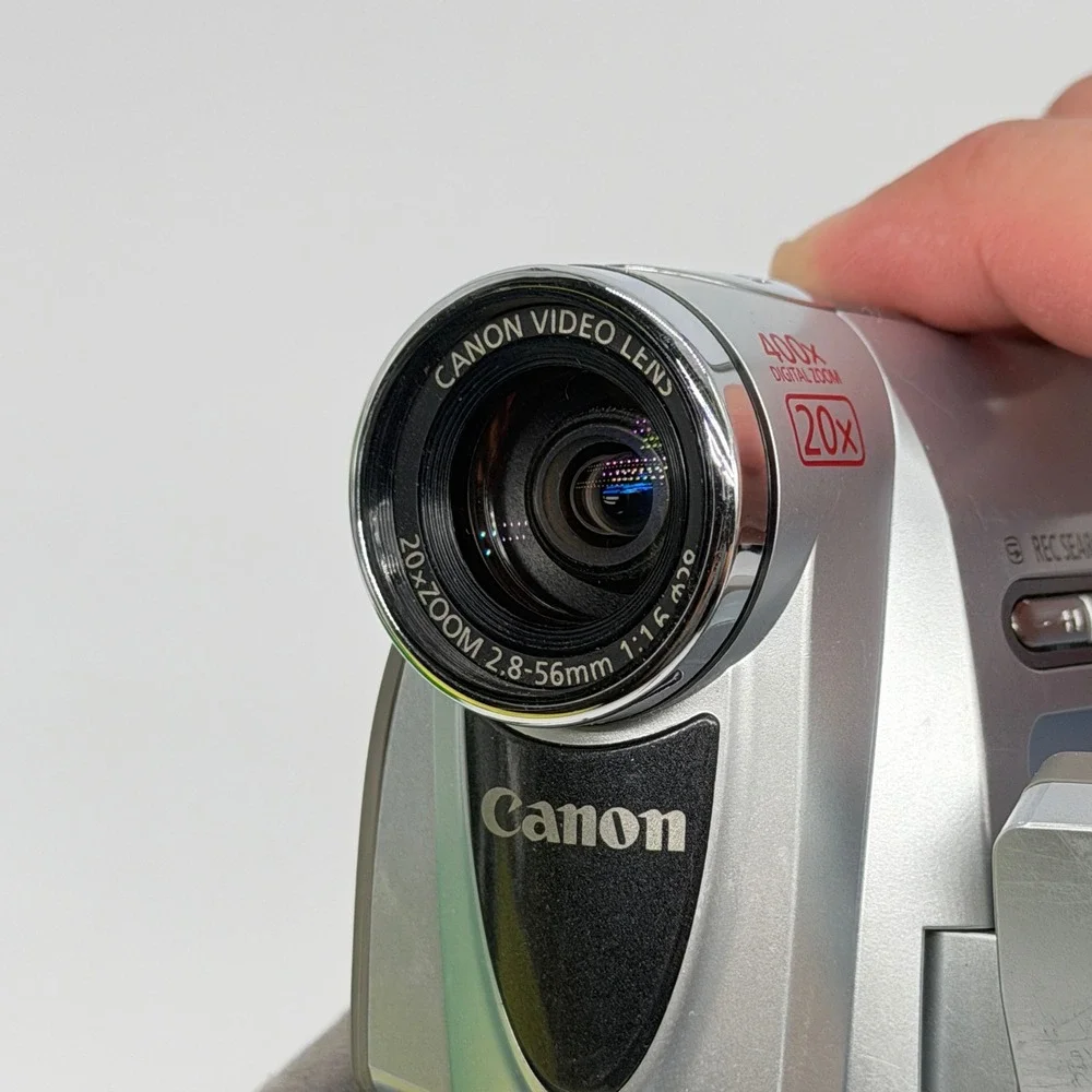 Canon ZR100 MiniDV Digital Video Camcorder ZR 100 A For Parts or Repair *Read*